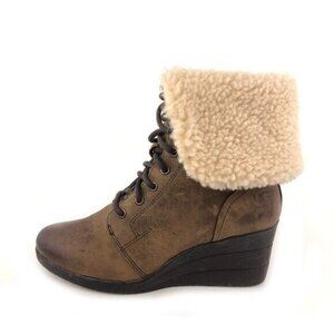 UGG Zea Sheepskin Cuff Wedge Winter Boots 7